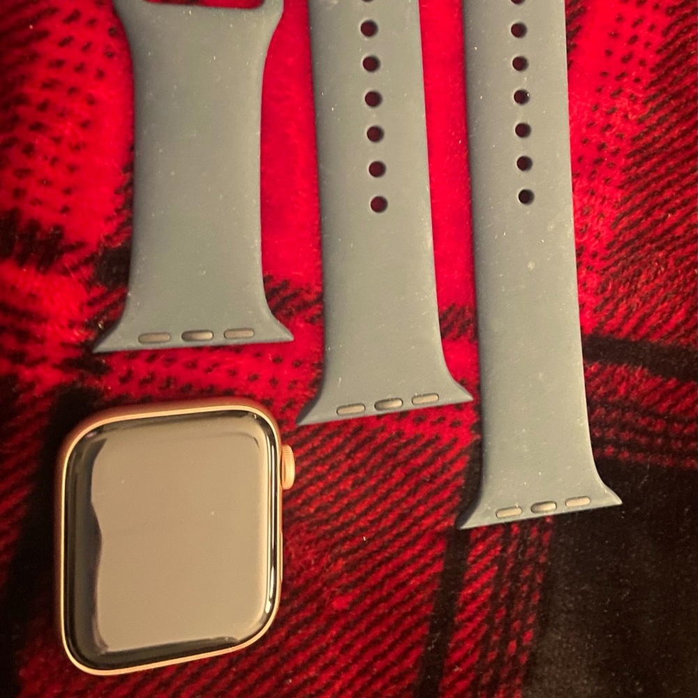 Series SE 44mm, GPS capability, directly from Apple- use ANY carrier.